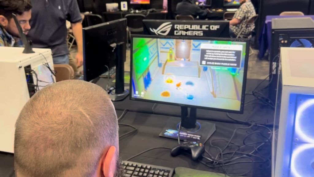 Photos of the setup over at To the Moon Expo